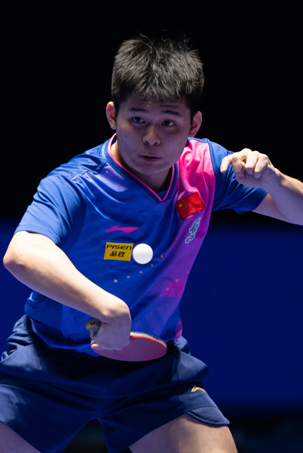 一个积极向 一个积极向